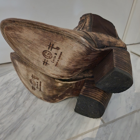 Circle G| Corral Distressed Chocolate Leather Cowboy Booties US 6.5 - Picture 4 of 4